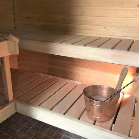 Apartman Kotimaailma - Kotoisa Ja Avara Kolmio Saunalla Tammistossa *